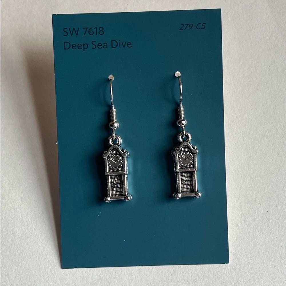 earrings - Picture 3 of 3